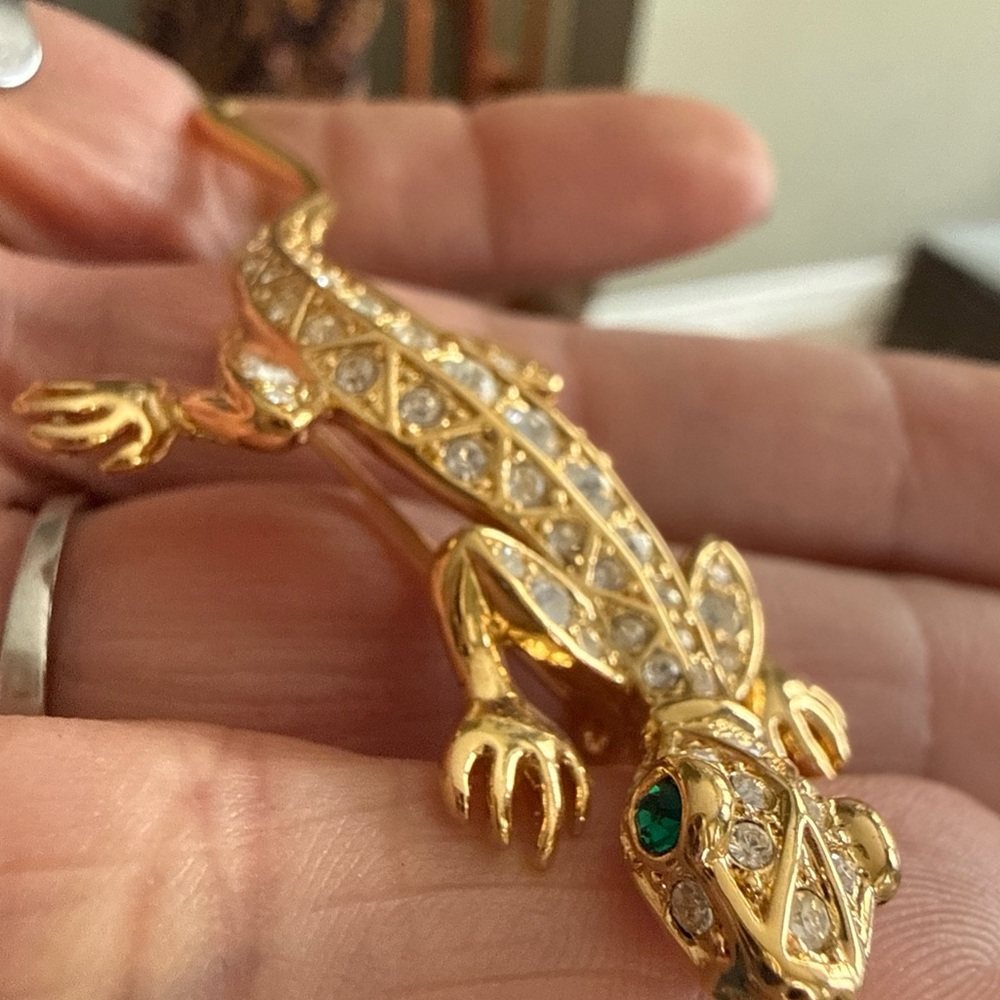 Gold Lizard Pin Rhinestone Jewelry - Picture 2 of 7